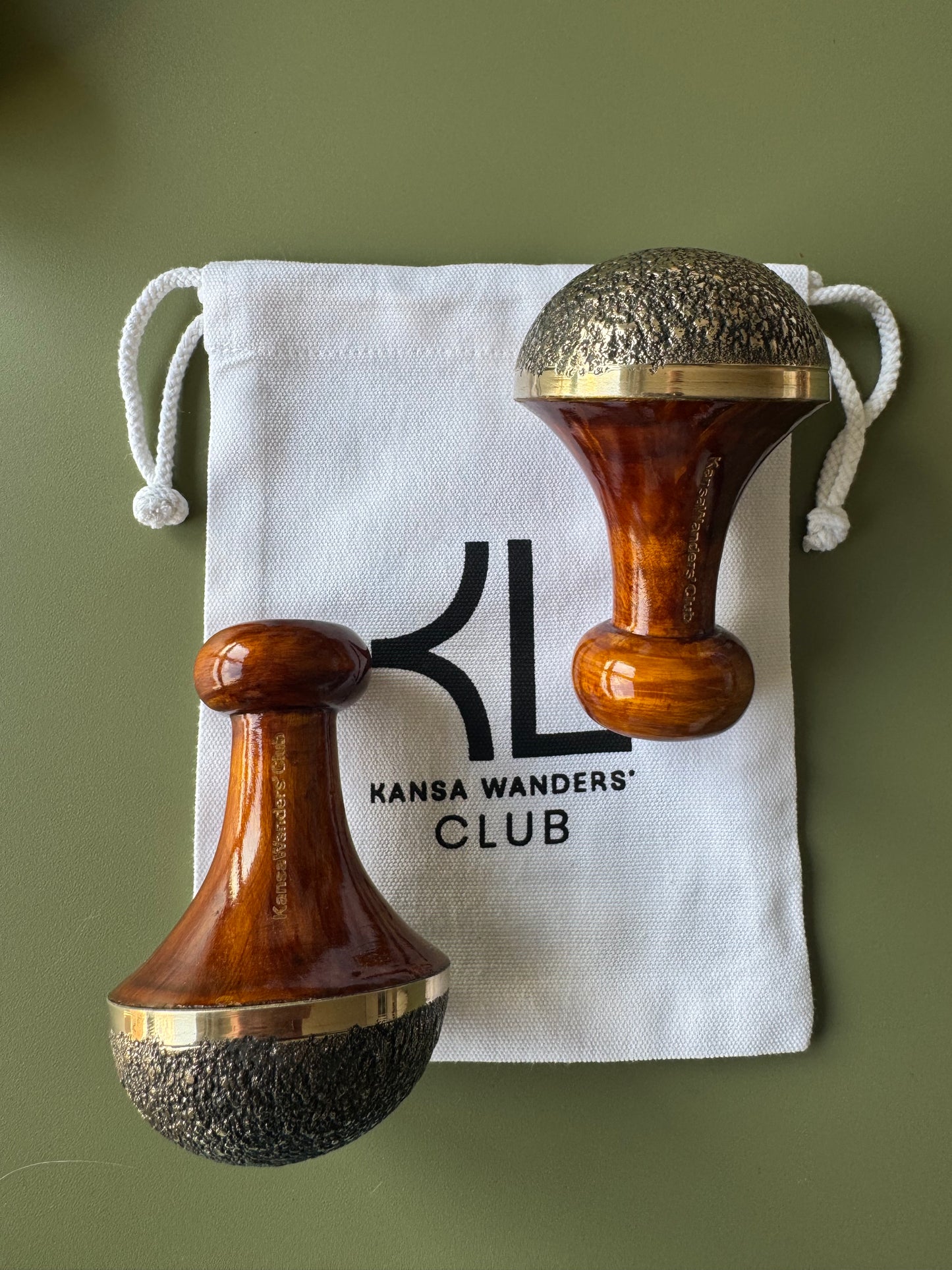 Kansa Wand | Texturé/ Rugueux , Coffret Duo Corps (L)